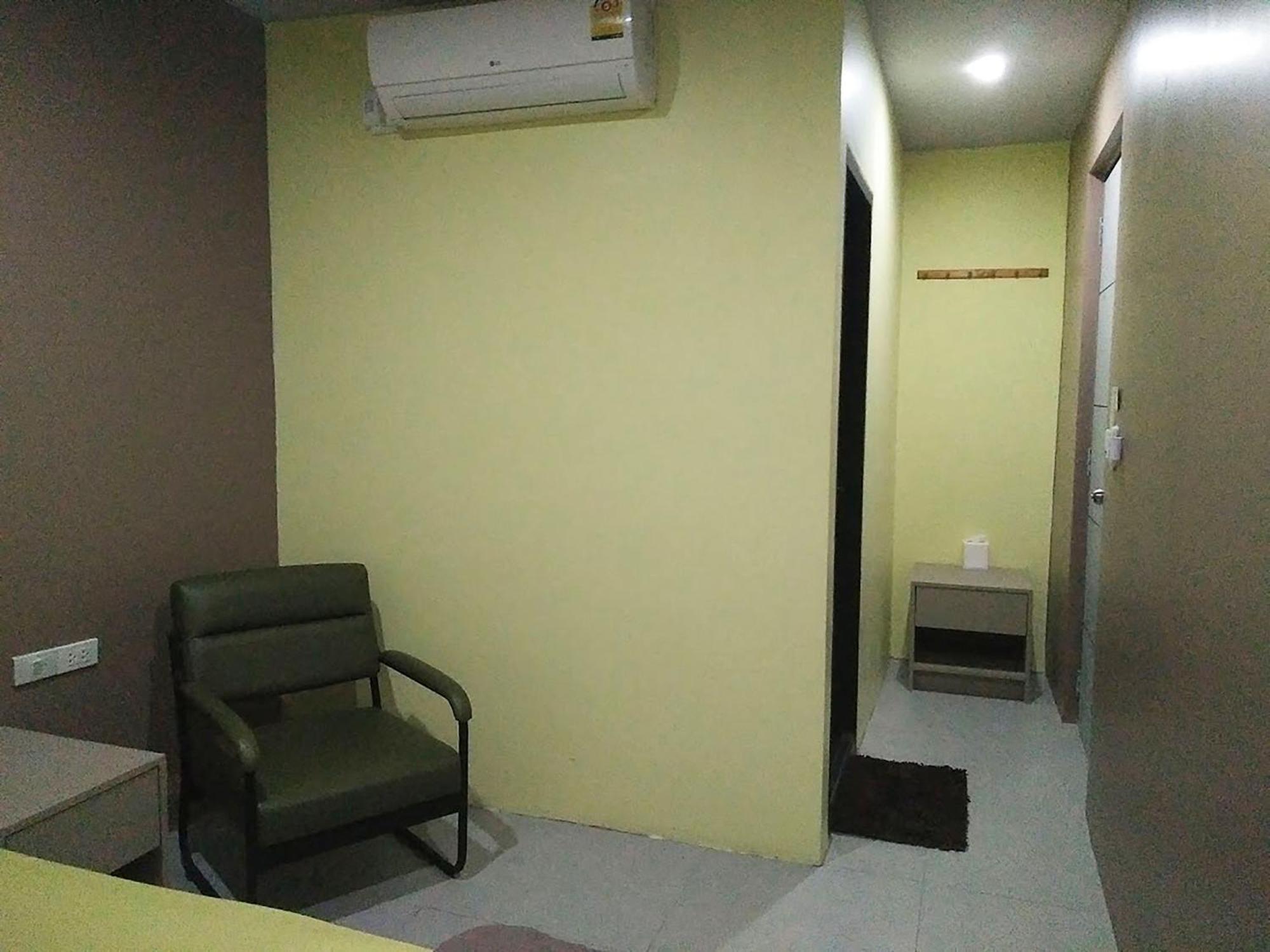 In Phuket House Hotel Ngoại thất bức ảnh