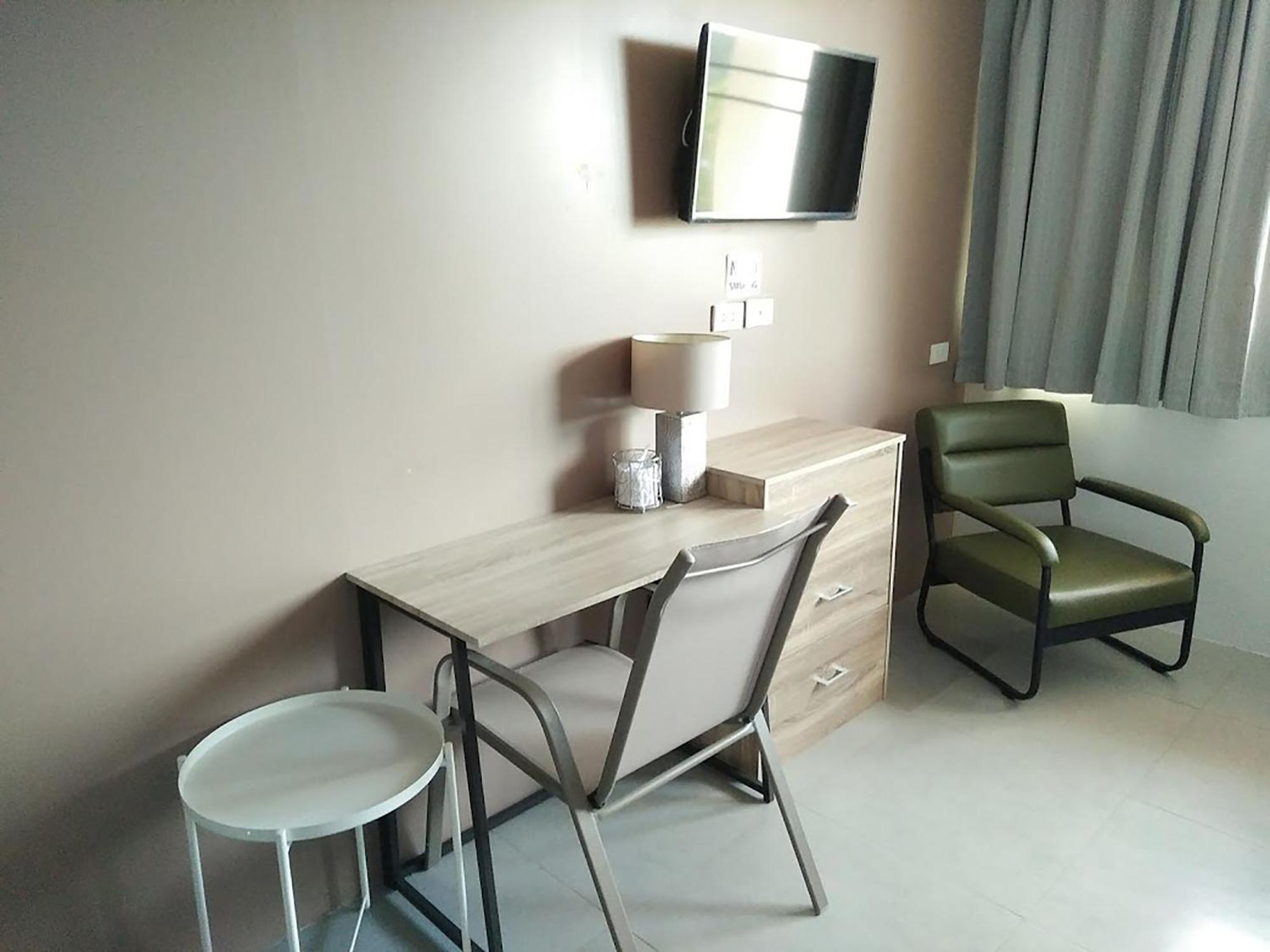 In Phuket House Hotel Ngoại thất bức ảnh