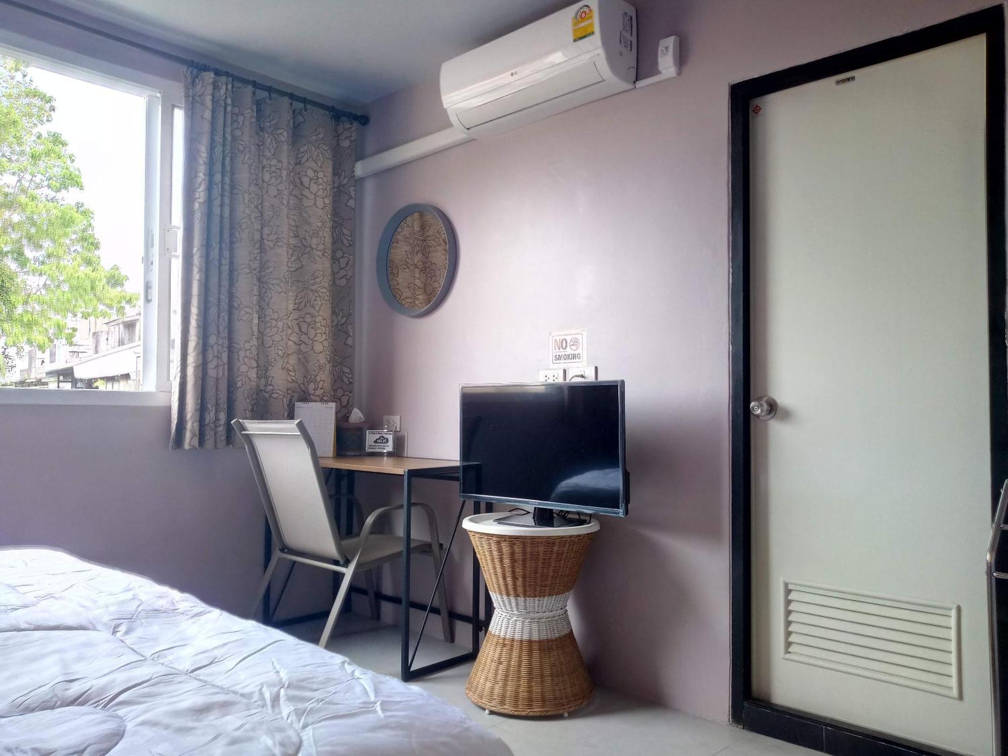 In Phuket House Hotel Ngoại thất bức ảnh