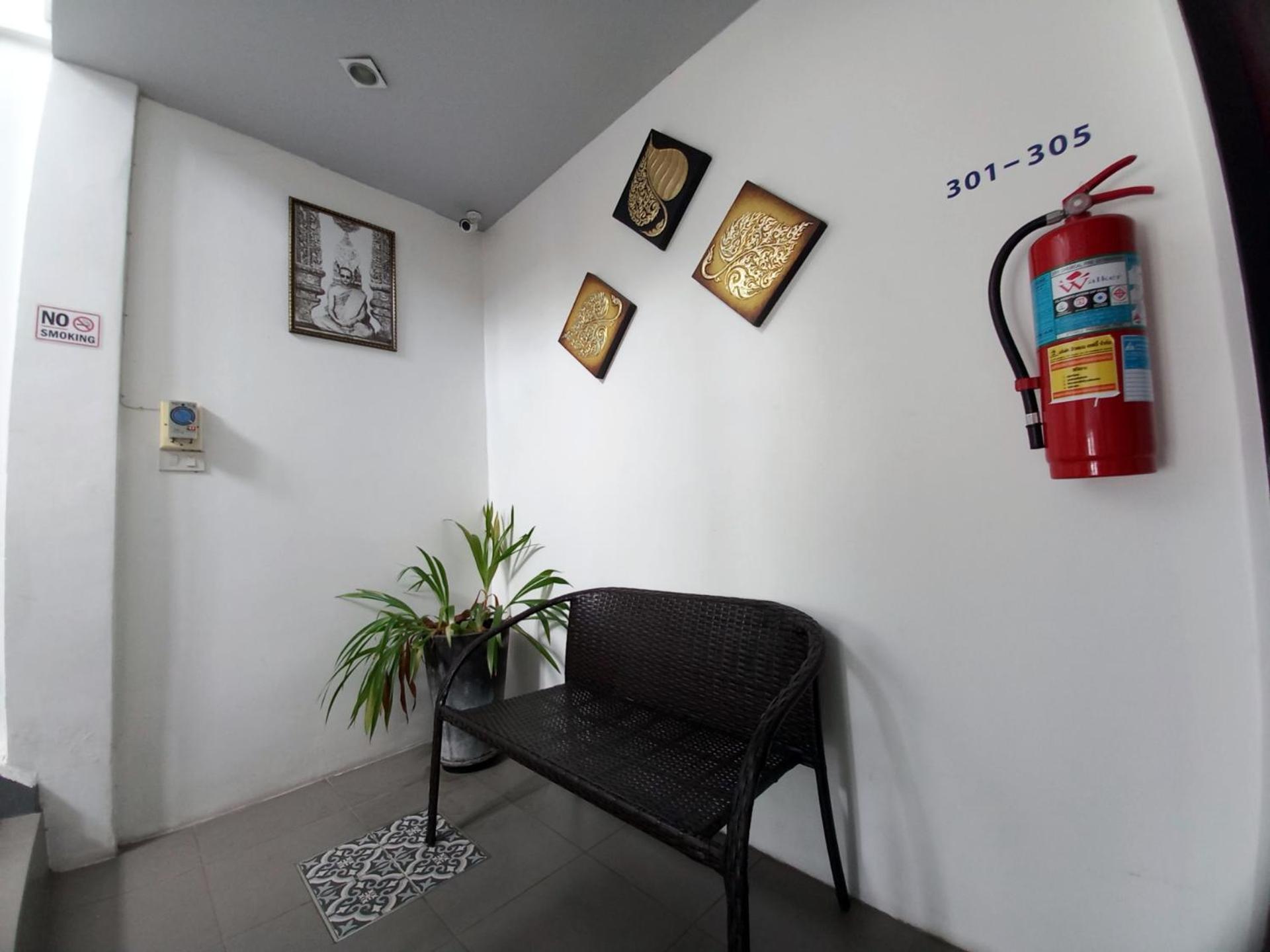 In Phuket House Hotel Ngoại thất bức ảnh