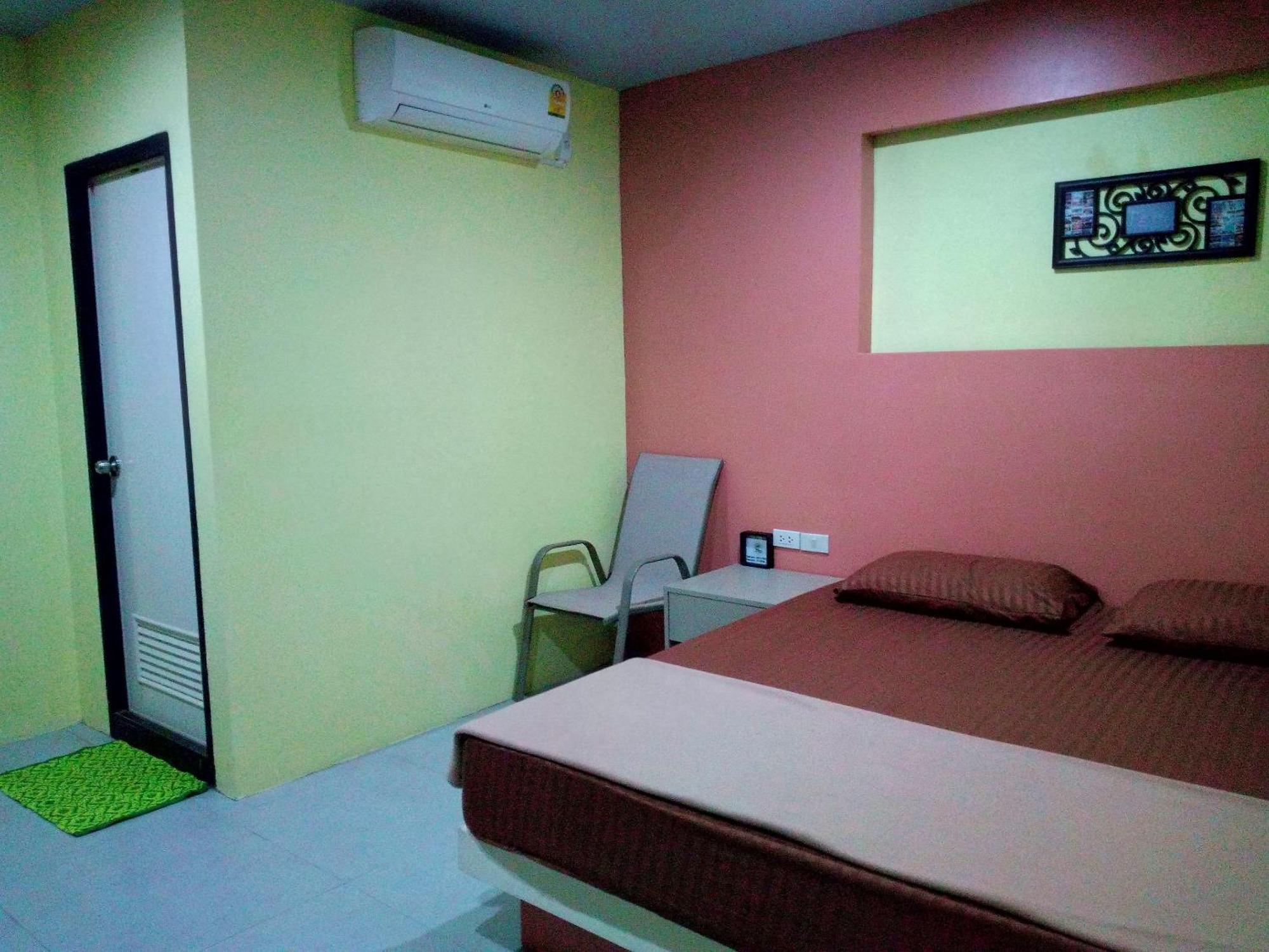 In Phuket House Hotel Ngoại thất bức ảnh