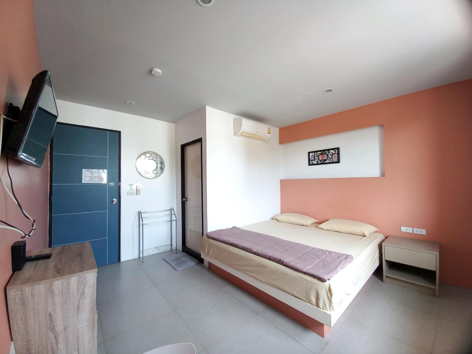 In Phuket House Hotel Ngoại thất bức ảnh