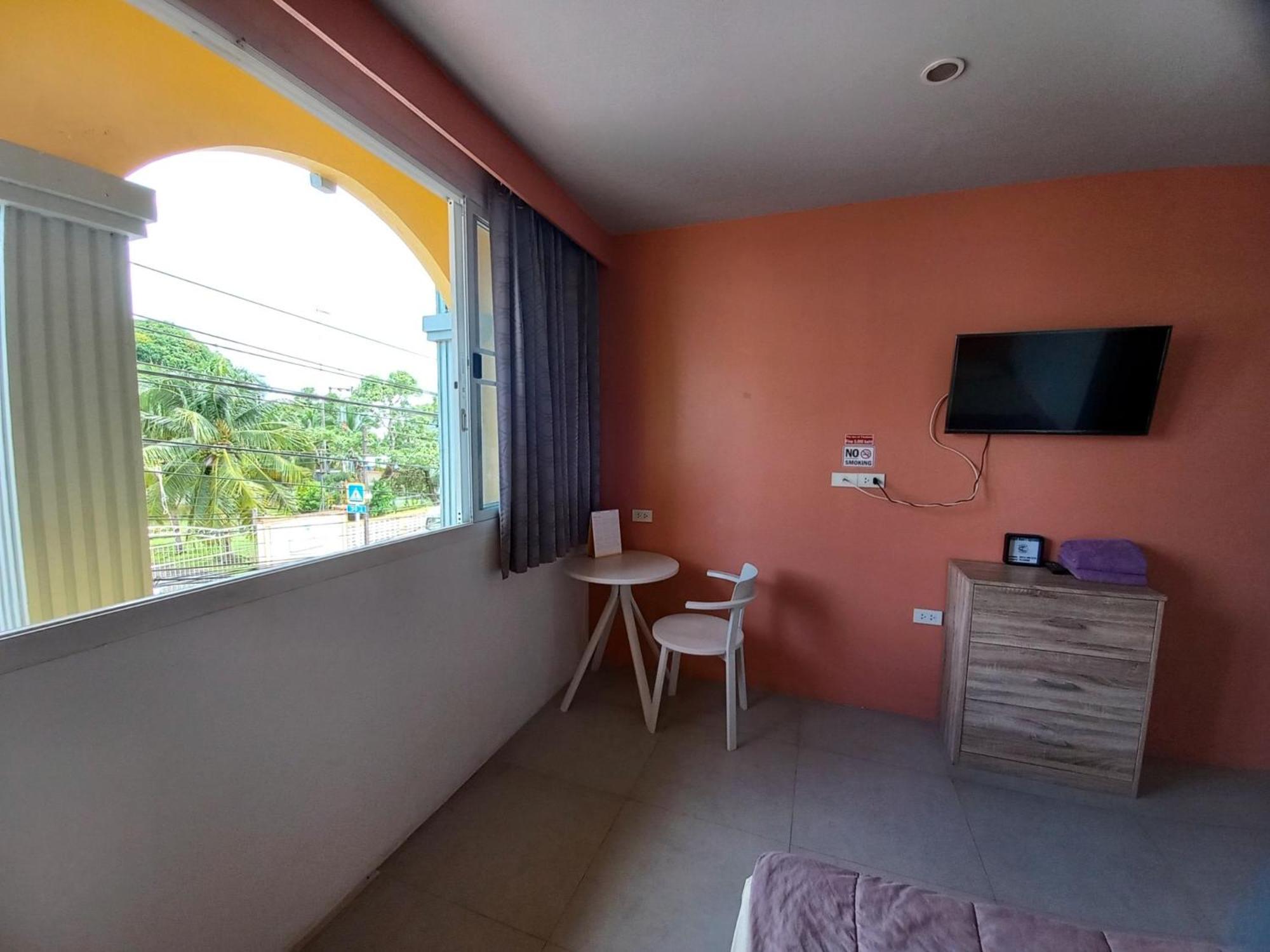 In Phuket House Hotel Ngoại thất bức ảnh