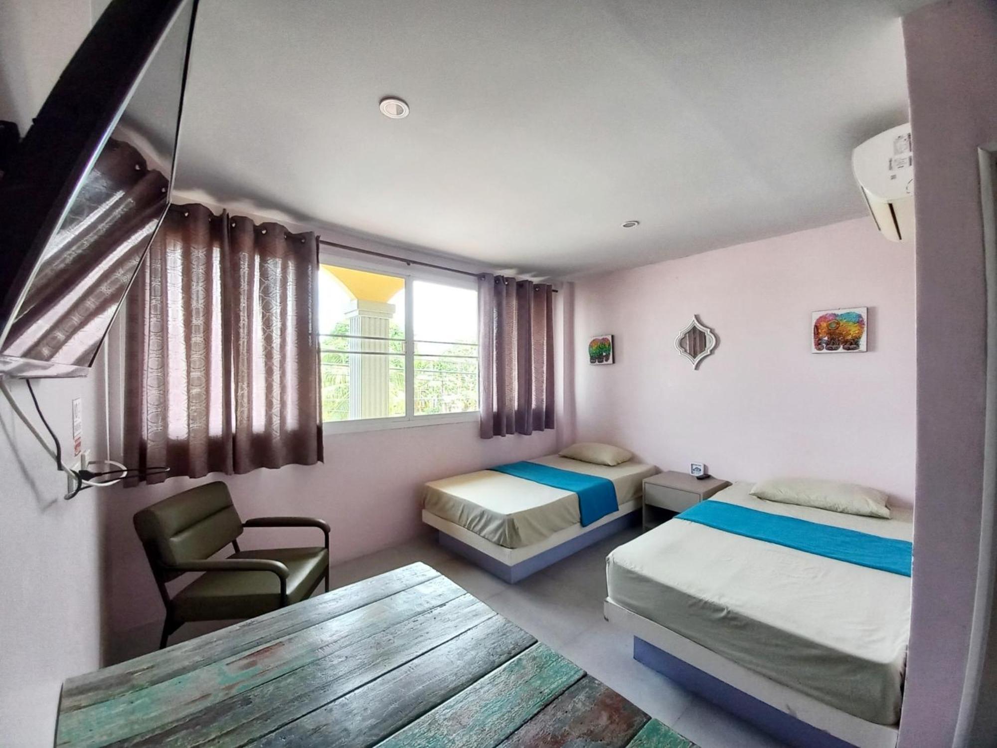 In Phuket House Hotel Ngoại thất bức ảnh