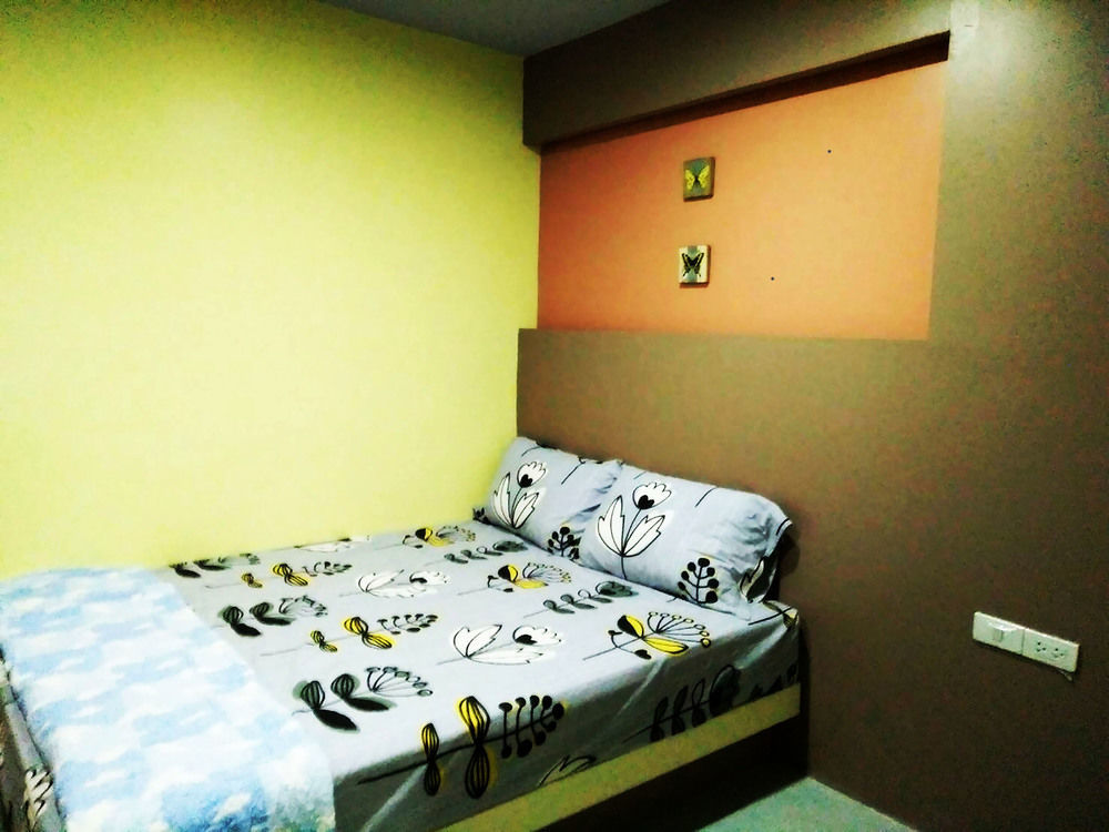 In Phuket House Hotel Ngoại thất bức ảnh
