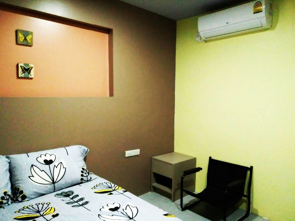 In Phuket House Hotel Ngoại thất bức ảnh