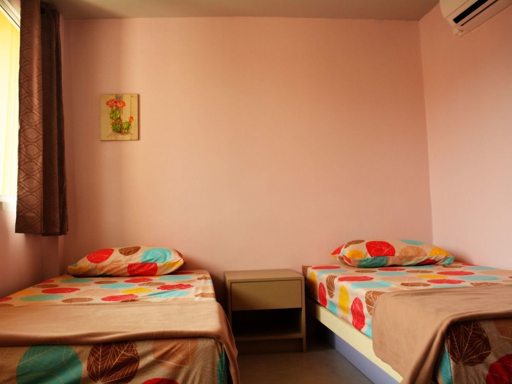 In Phuket House Hotel Ngoại thất bức ảnh