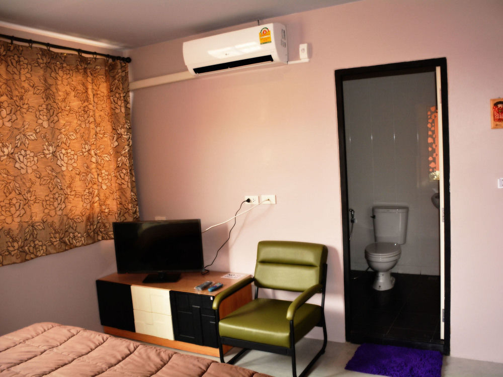 In Phuket House Hotel Ngoại thất bức ảnh
