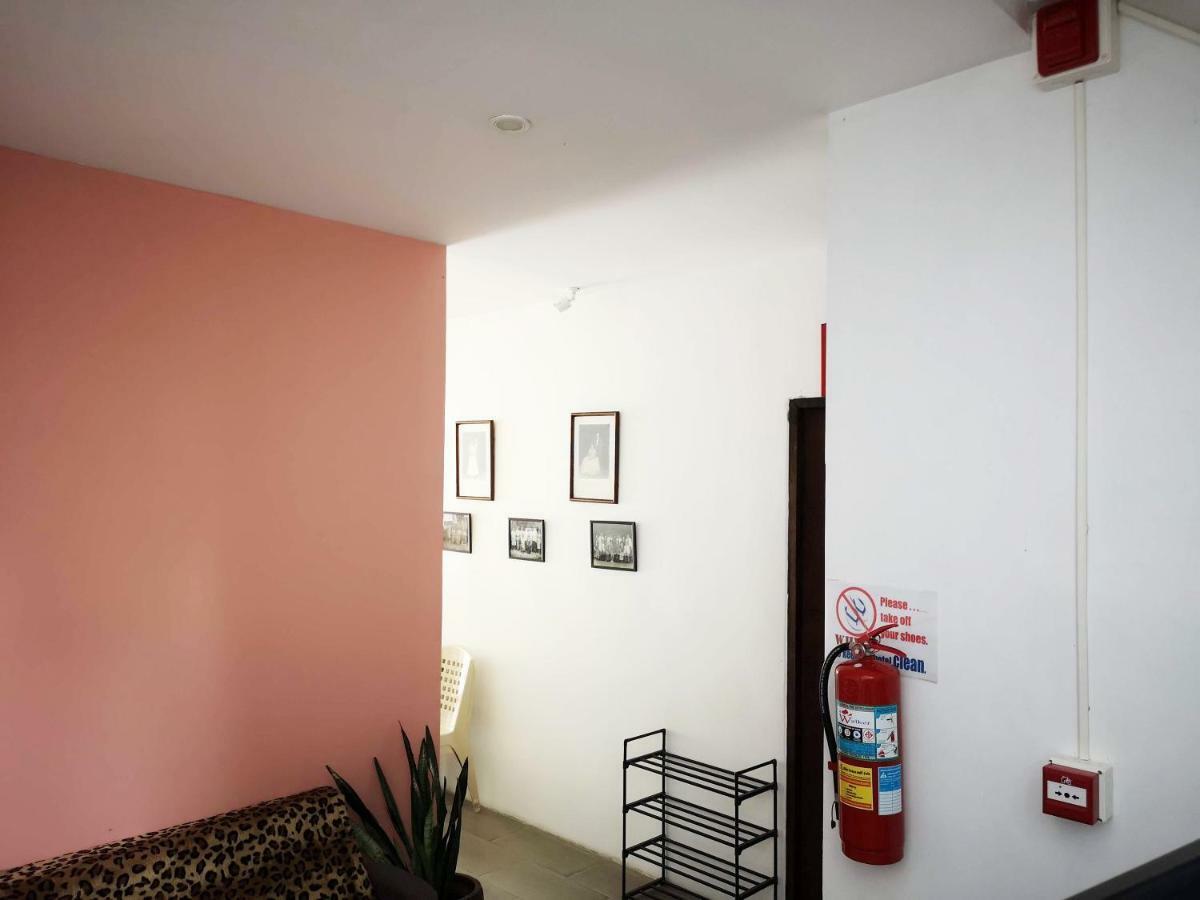 In Phuket House Hotel Ngoại thất bức ảnh